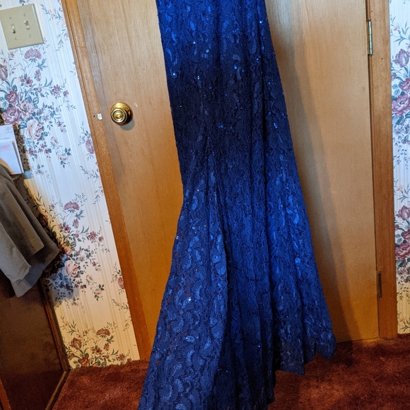 Prom dress - Picture 3 of 3